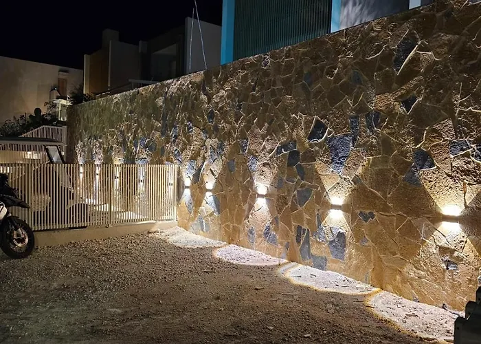 Champagne Coast * Palasë